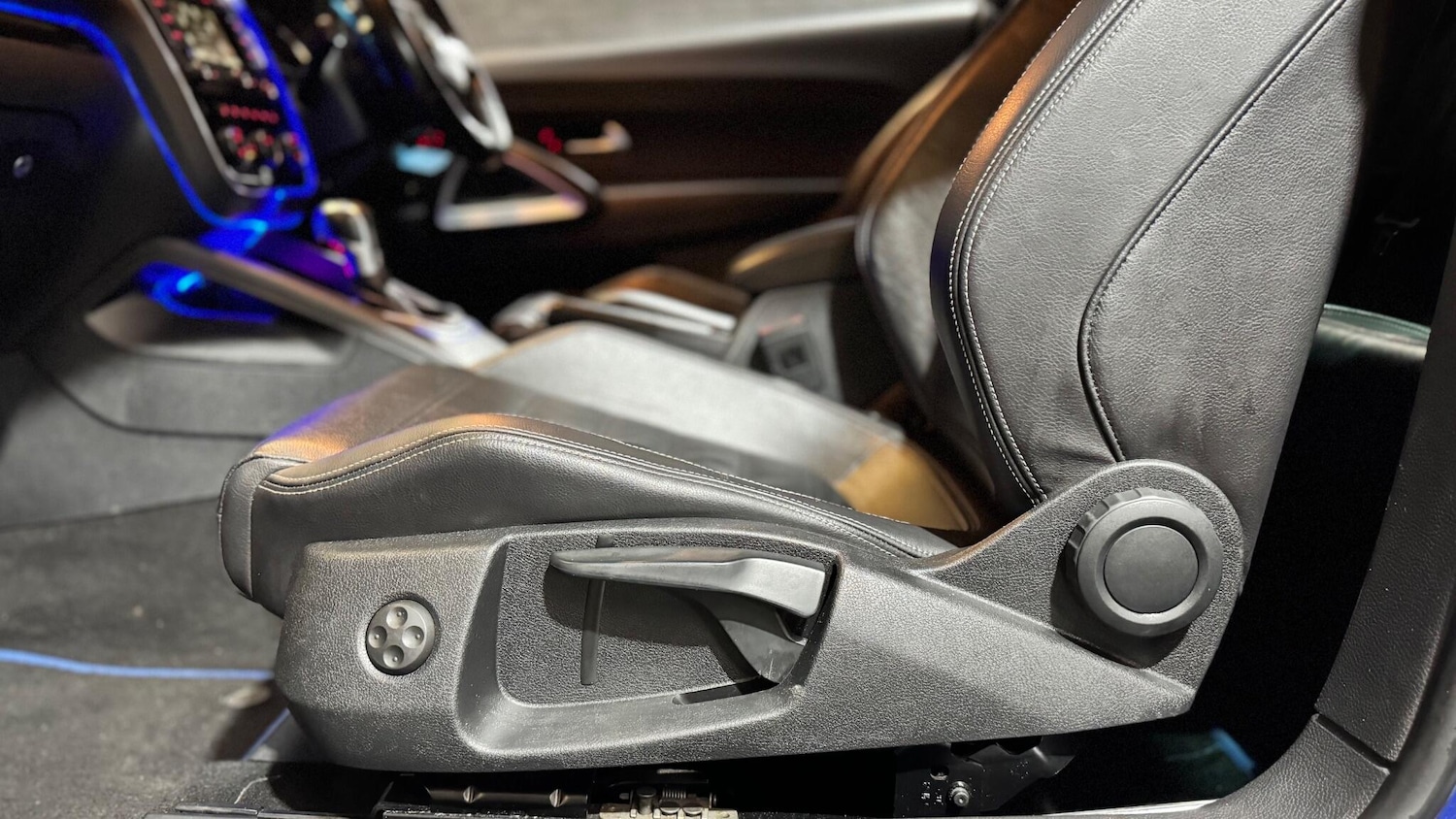 Used Volkswagen Scirocco 2015 for sale - 77611799: Photo 46