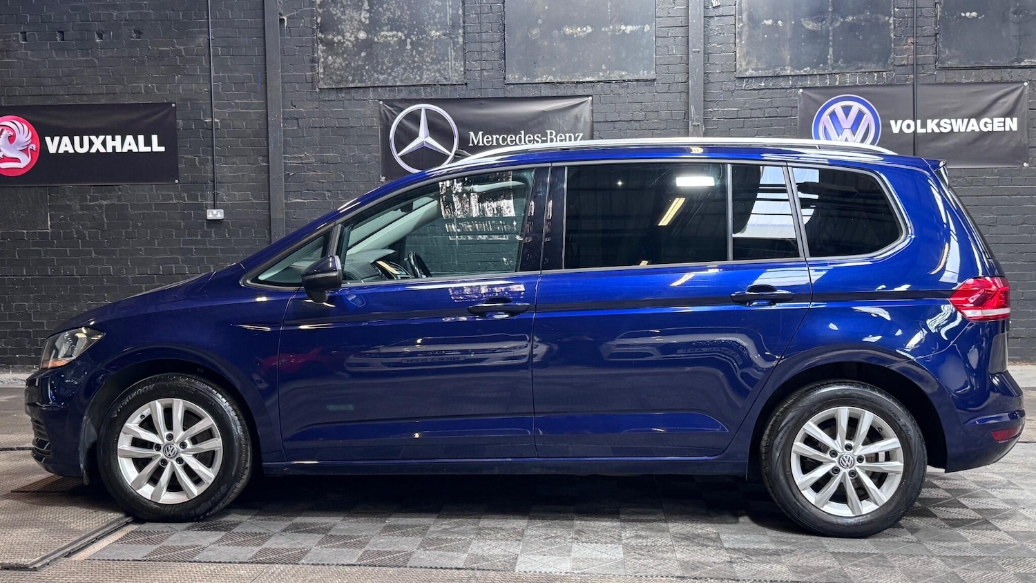 Used Volkswagen Touran 2017 for sale - 77564668: Photo 10