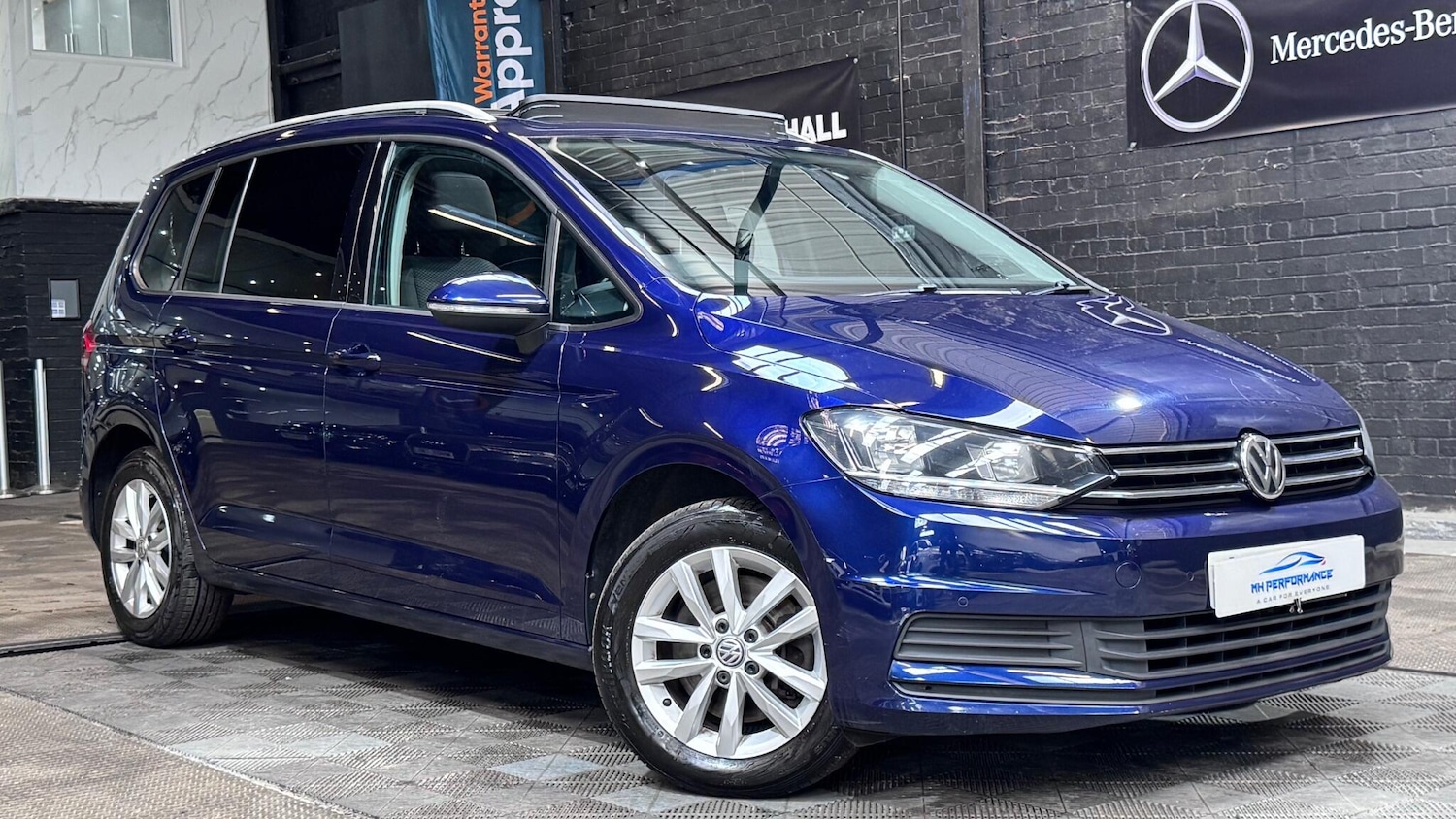 Used Volkswagen Touran 2017 for sale - 77564668: Photo 3