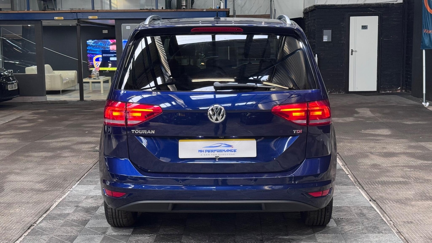 Used Volkswagen Touran 2017 for sale - 77564668: Photo 42