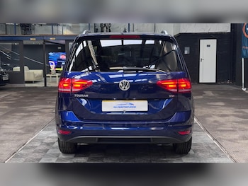 Used Volkswagen Touran 2017 for sale - 77564668: Photo