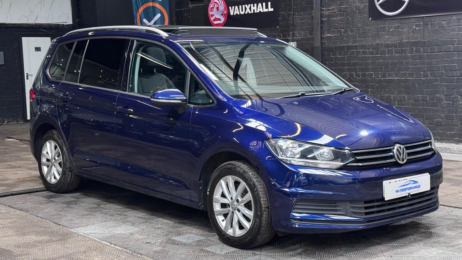 Used Volkswagen Touran 2017 for sale - 77564668: Photo 60