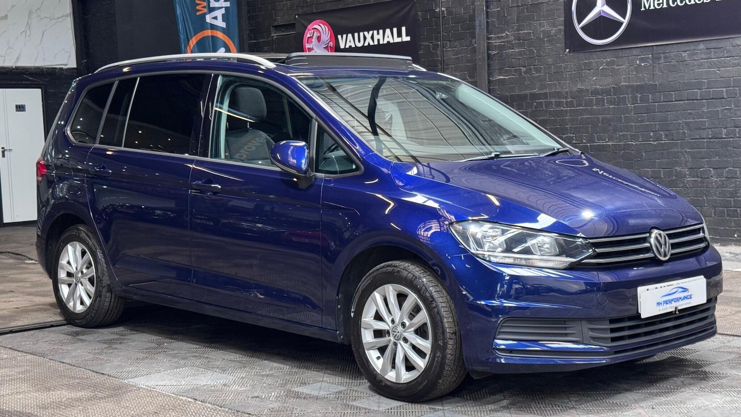 Used Volkswagen Touran 2017 for sale - 77564668: Photo 78