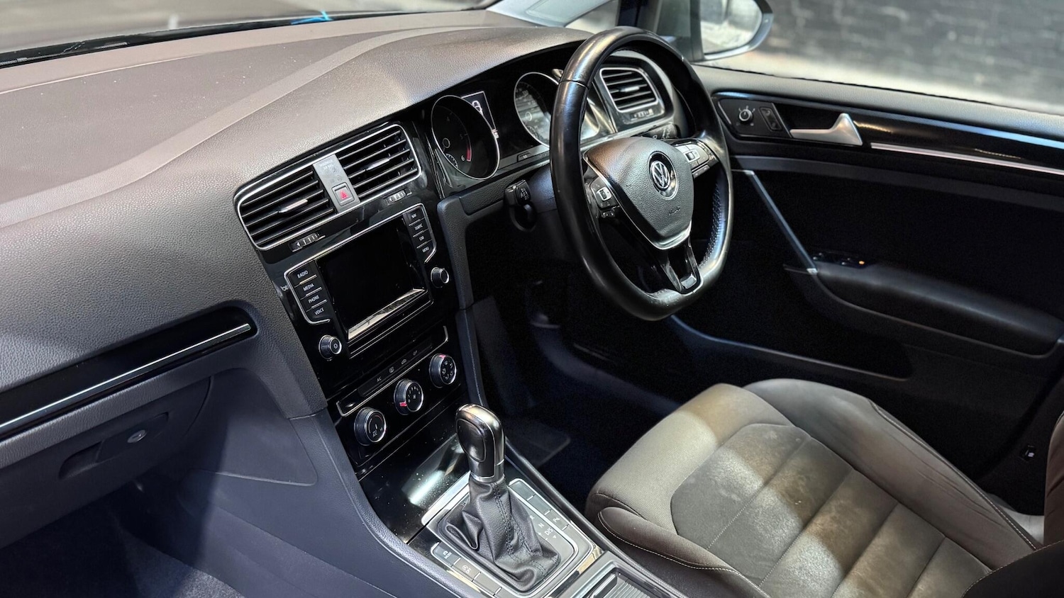 Used Volkswagen Golf 2014 for sale - 77238015: Photo 21