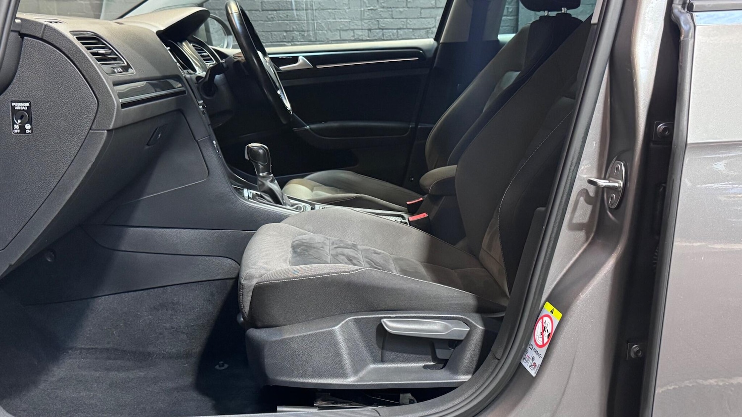 Used Volkswagen Golf 2014 for sale - 77238015: Photo 29