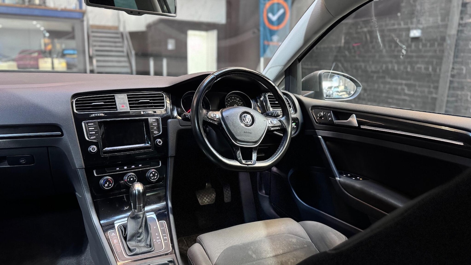 Used Volkswagen Golf 2014 for sale - 77238015: Photo 5