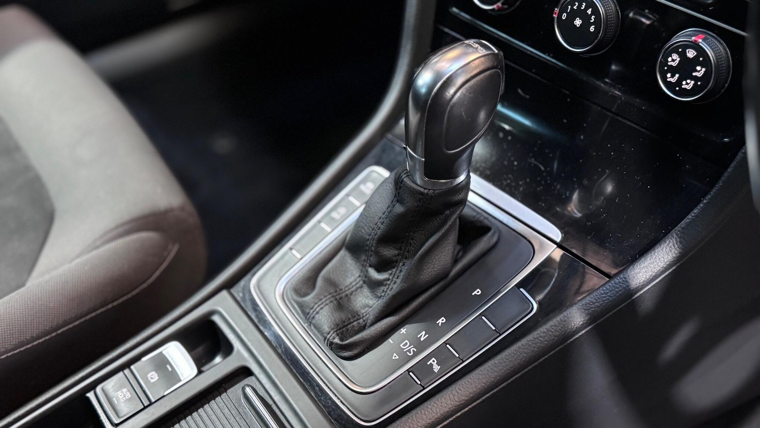 Used Volkswagen Golf 2014 for sale - 77238015: Photo 7