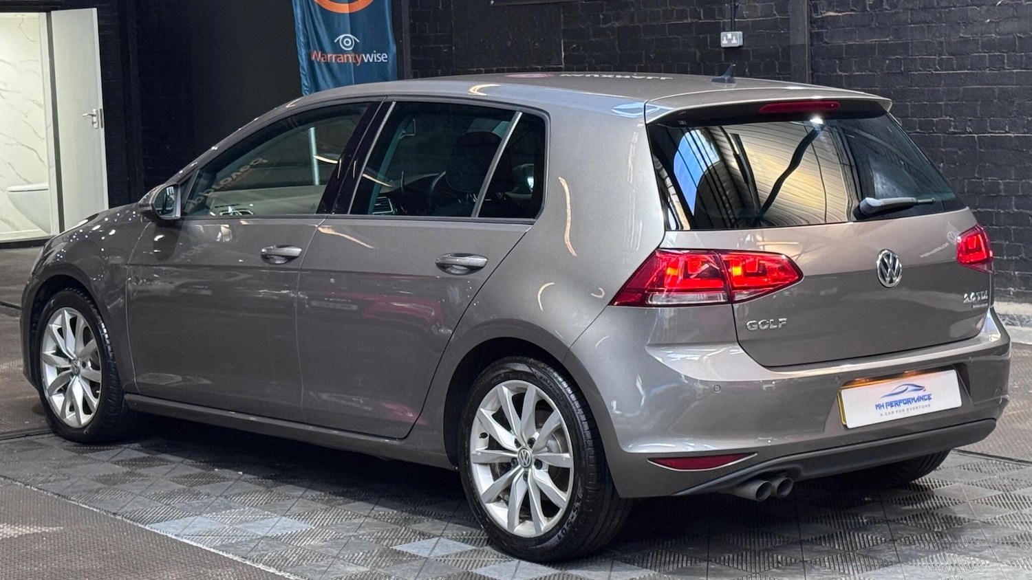 Used Volkswagen Golf 2014 for sale - 77238015: Photo 8