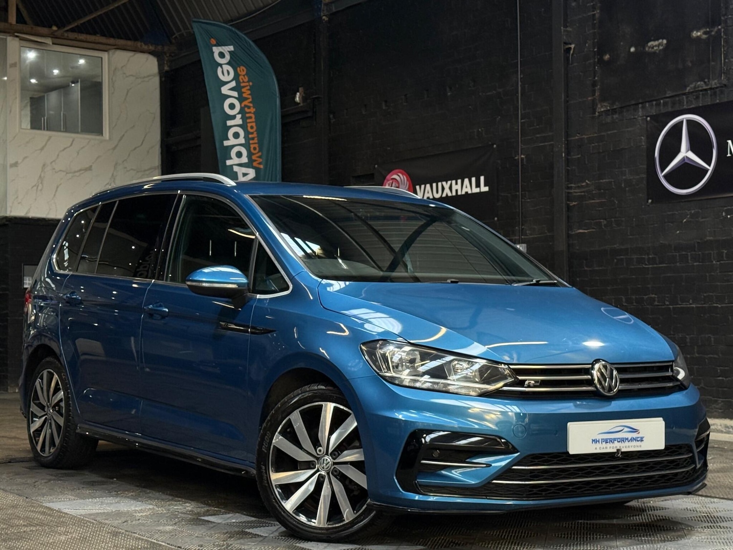 Used Volkswagen Touran 2017 for sale - 76152755: Photo 3