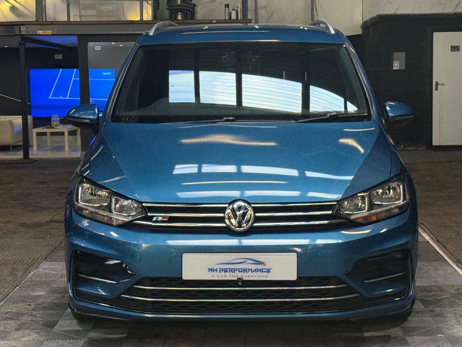 Used Volkswagen Touran 2017 for sale - 76152755: Photo 42