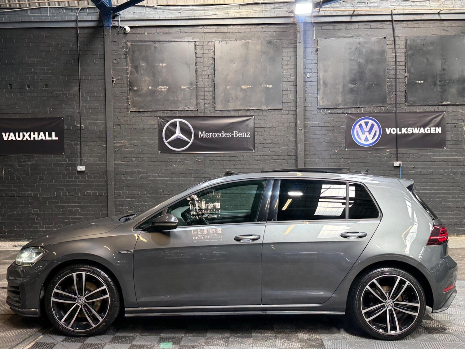 Used Volkswagen Golf 2017 for sale - 76499324: Photo 15