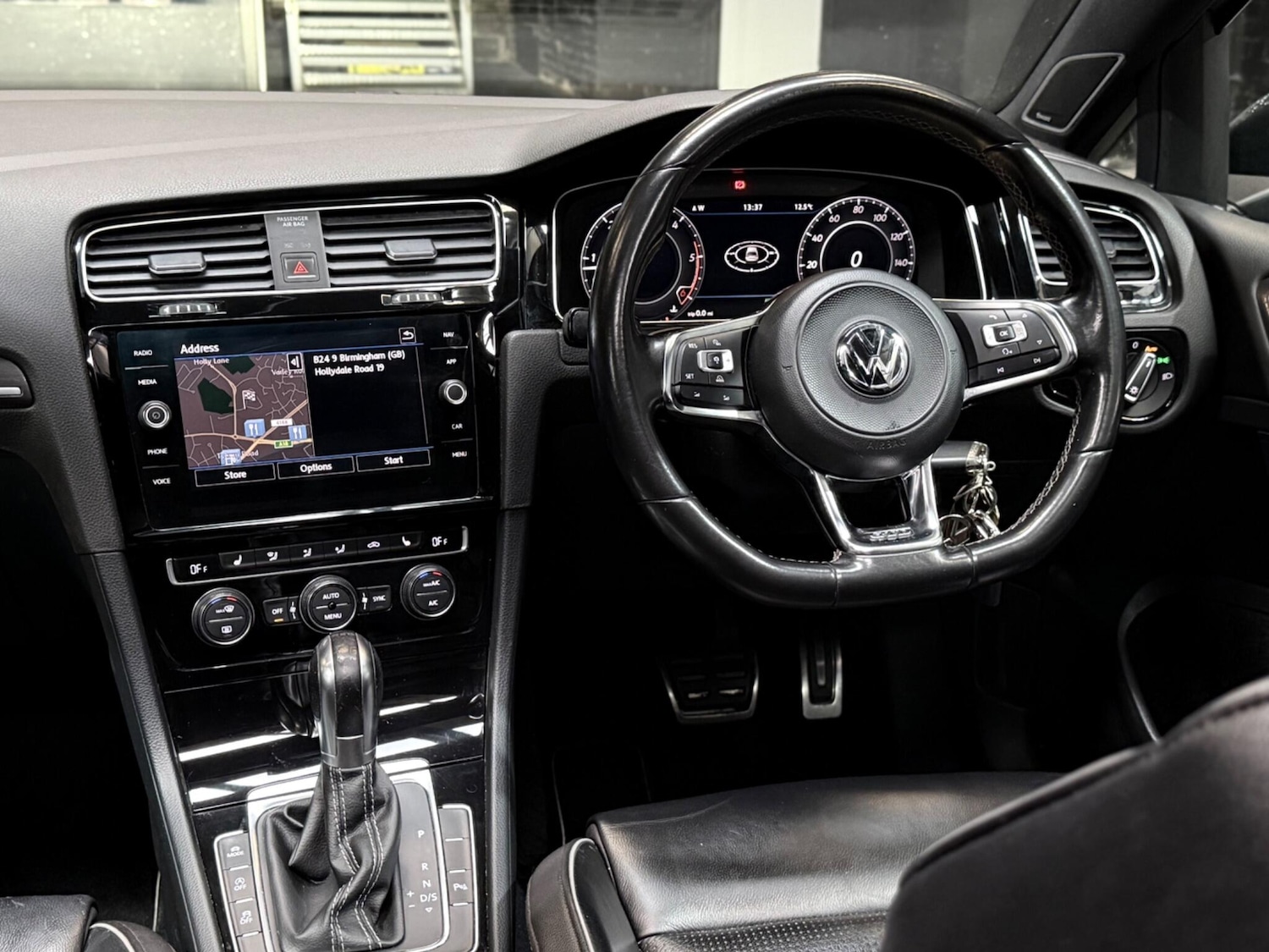 Used Volkswagen Golf 2017 for sale - 76499324: Photo 28