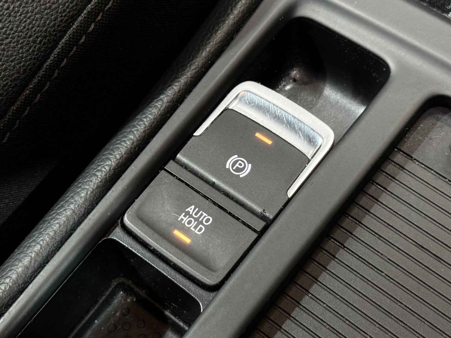 Used Volkswagen Golf 2017 for sale - 76499324: Photo 32