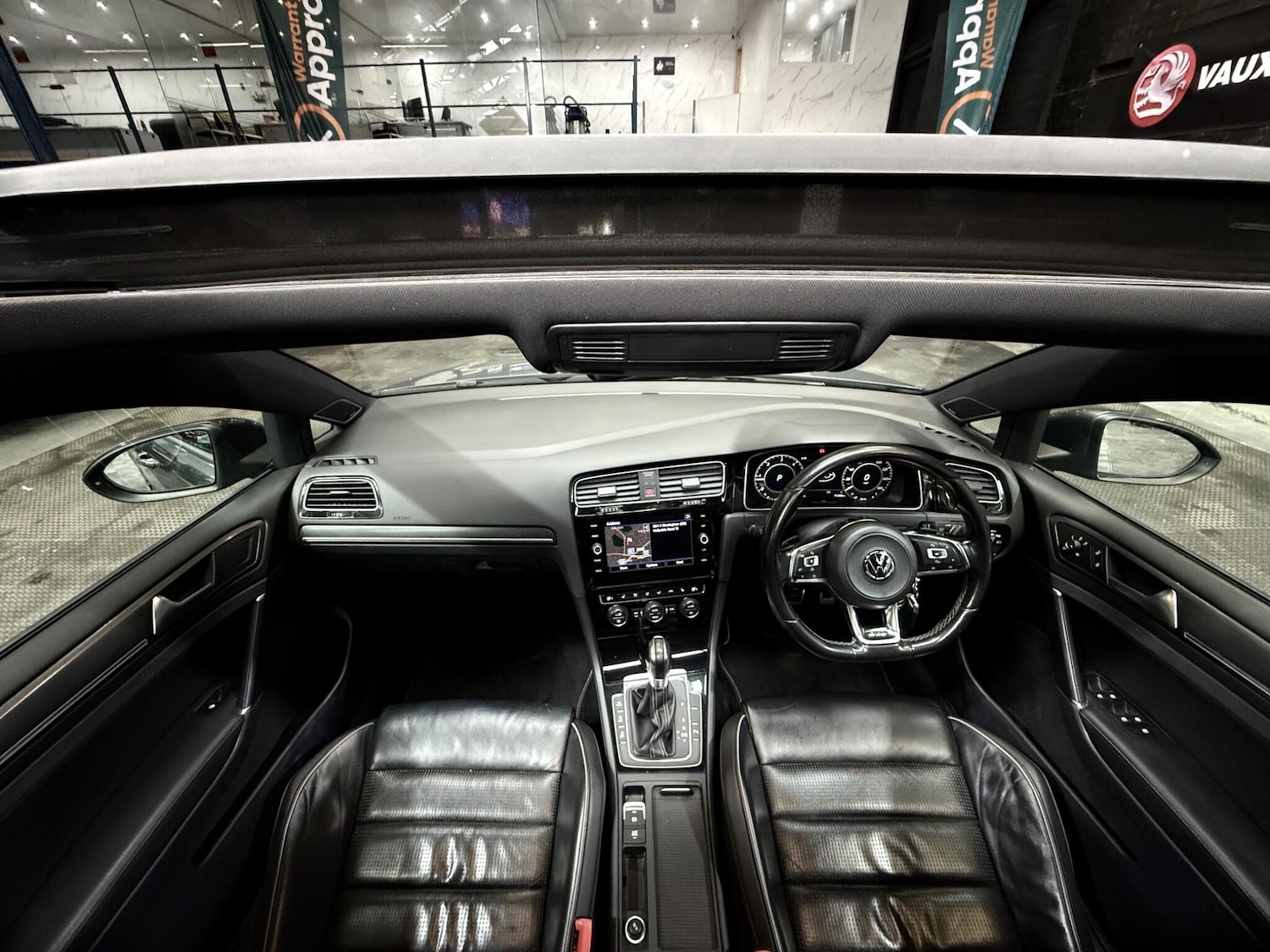 Used Volkswagen Golf 2017 for sale - 76499324: Photo 4