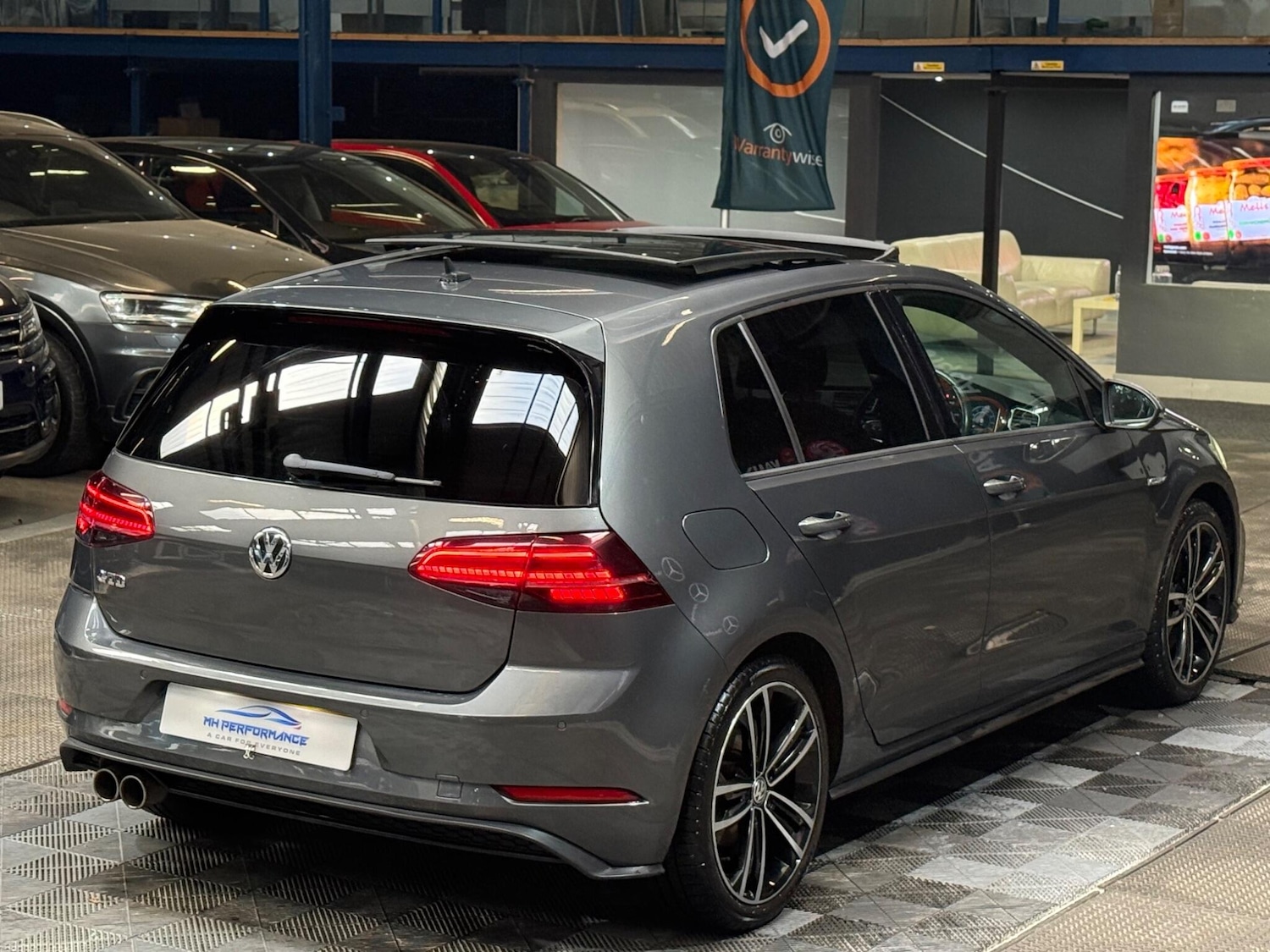 Used Volkswagen Golf 2017 for sale - 76499324: Photo 41