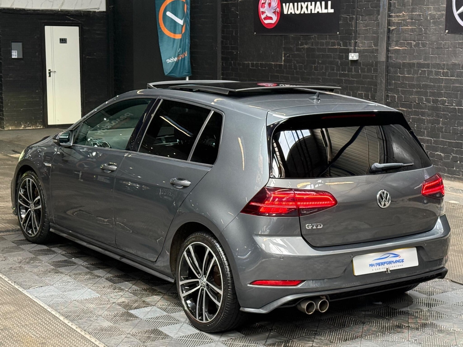 Used Volkswagen Golf 2017 for sale - 76499324: Photo 43