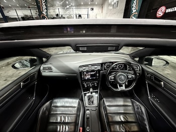 Used Volkswagen Golf 2017 for sale - 76499324: Photo