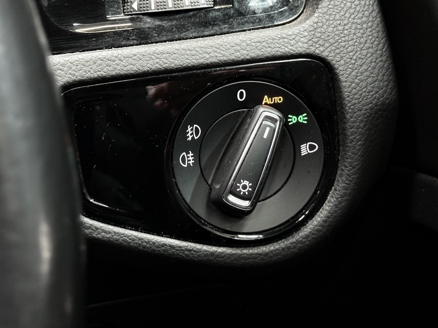 Used Volkswagen Golf 2017 for sale - 76499324: Photo 53