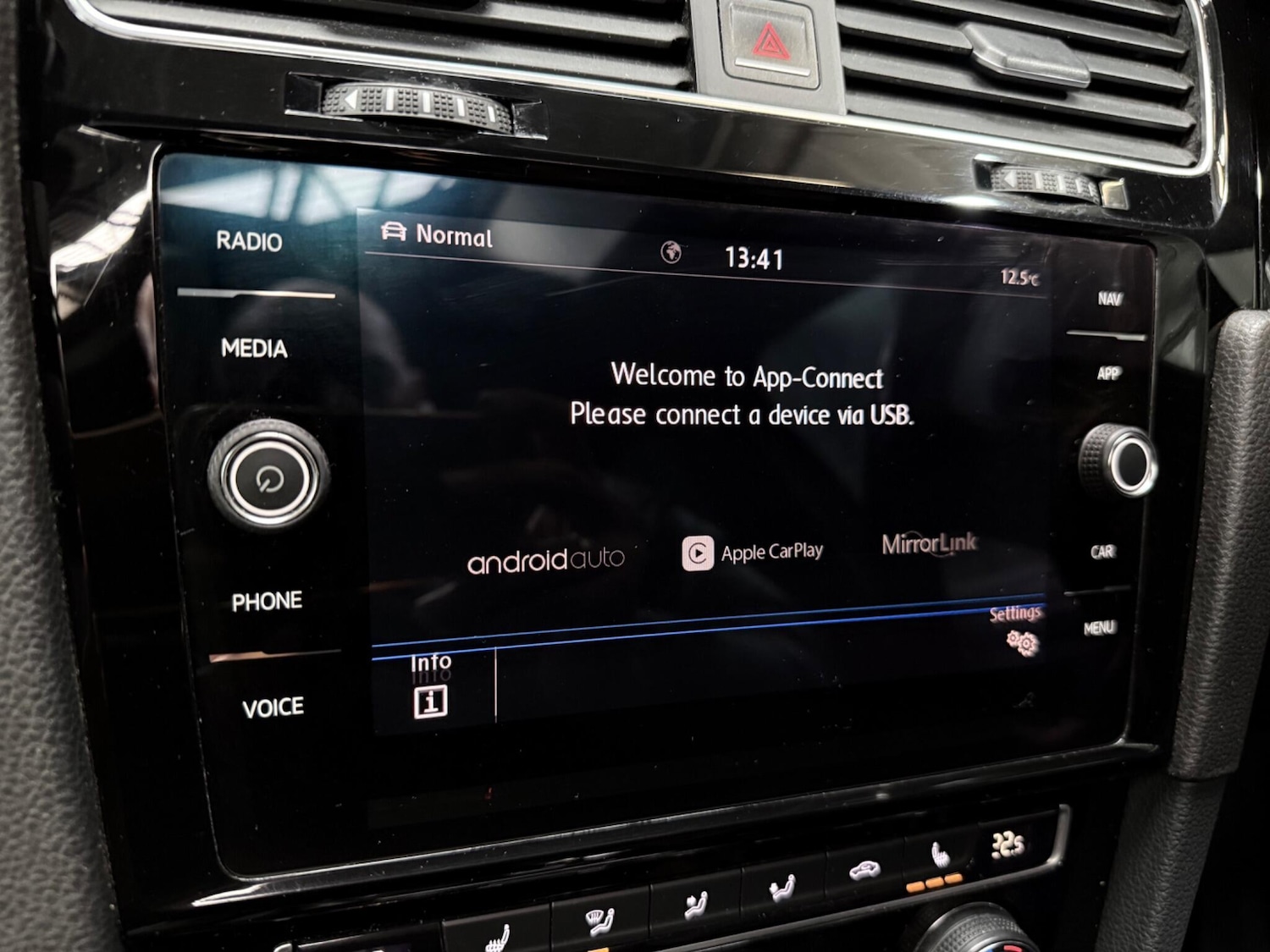 Used Volkswagen Golf 2017 for sale - 76499324: Photo 57