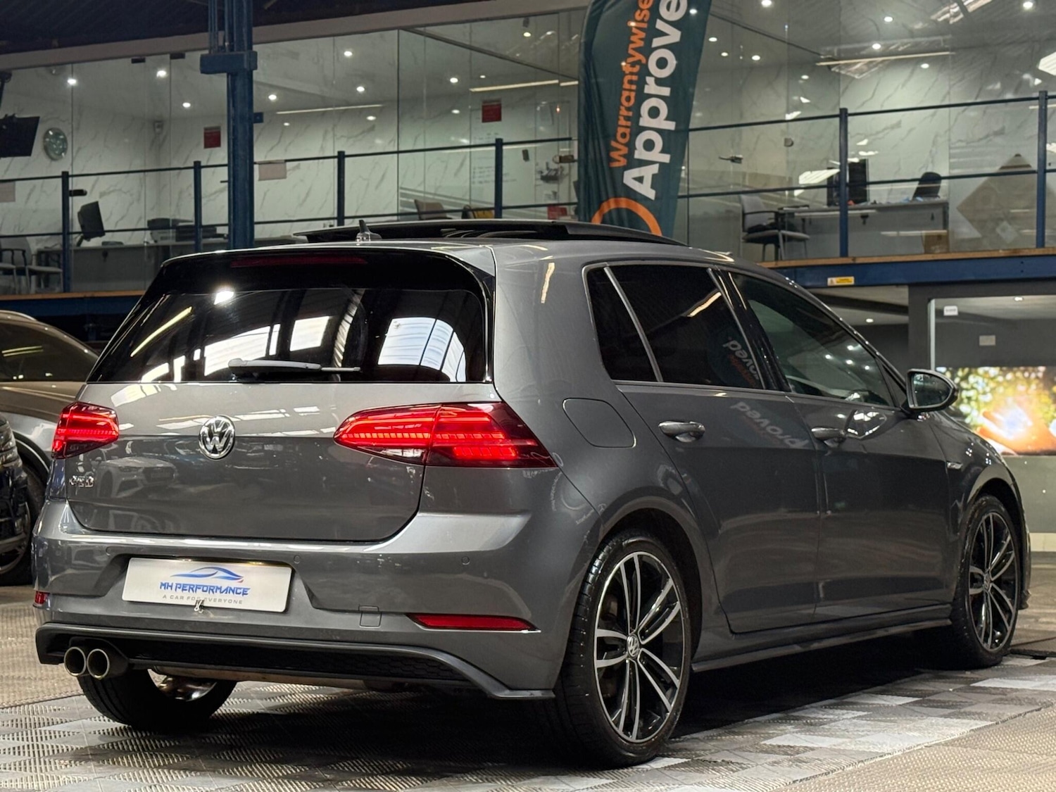 Used Volkswagen Golf 2017 for sale - 76499324: Photo 70