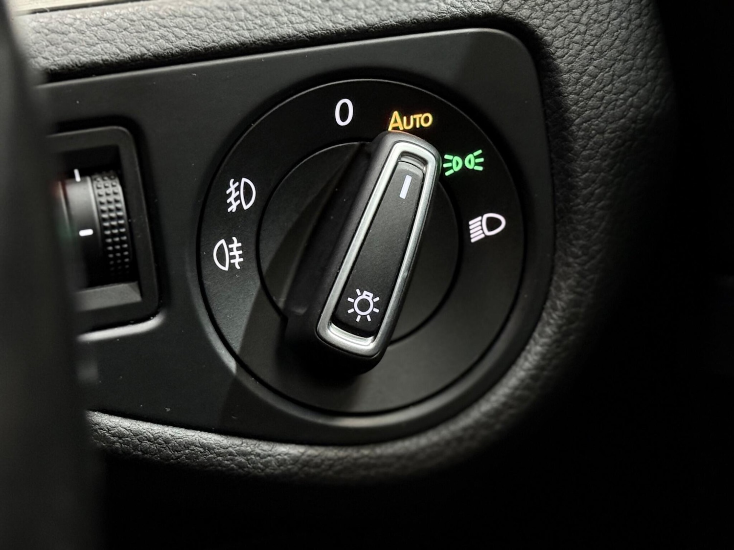 Used Volkswagen Golf 2015 for sale - 76457073: Photo 30