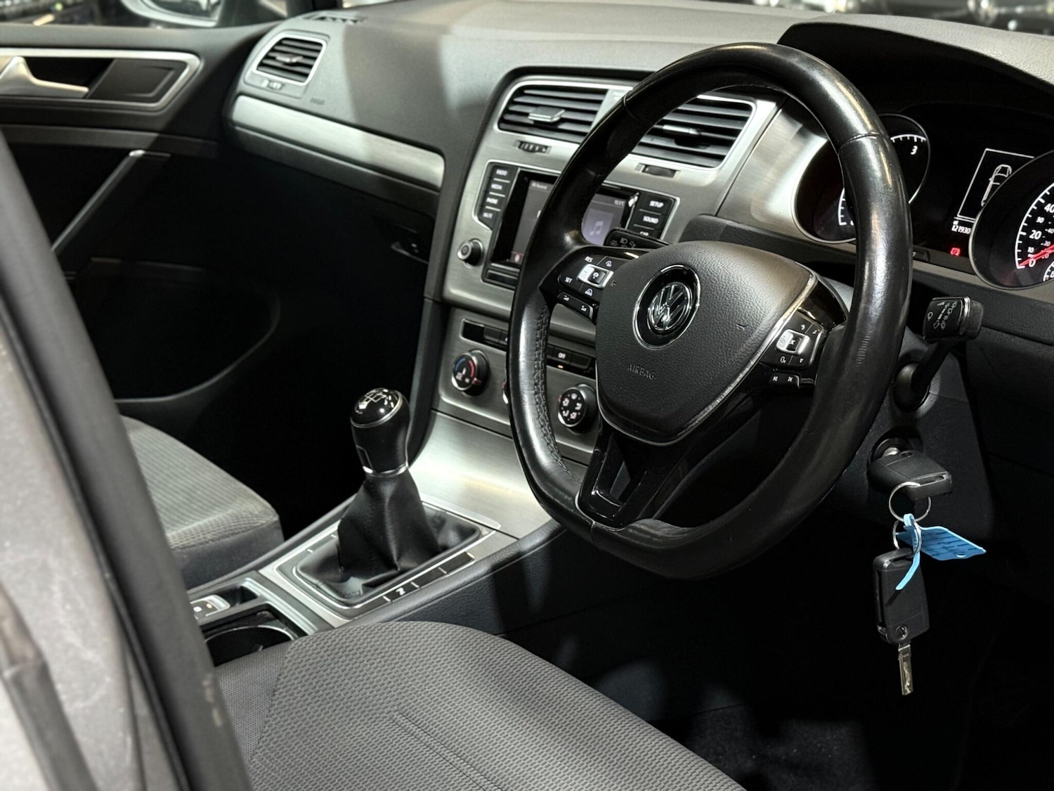 Used Volkswagen Golf 2015 for sale - 76457073: Photo 32