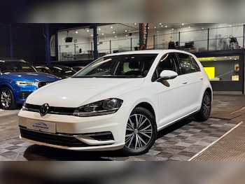 Used Volkswagen Golf 2017 for sale - 77155910: Photo
