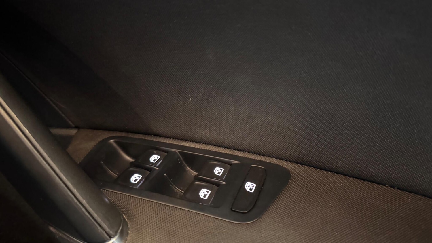 Used Volkswagen Golf 2017 for sale - 77155910: Photo 26