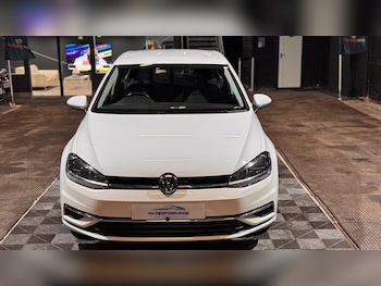 Used Volkswagen Golf 2017 for sale - 77155910: Photo