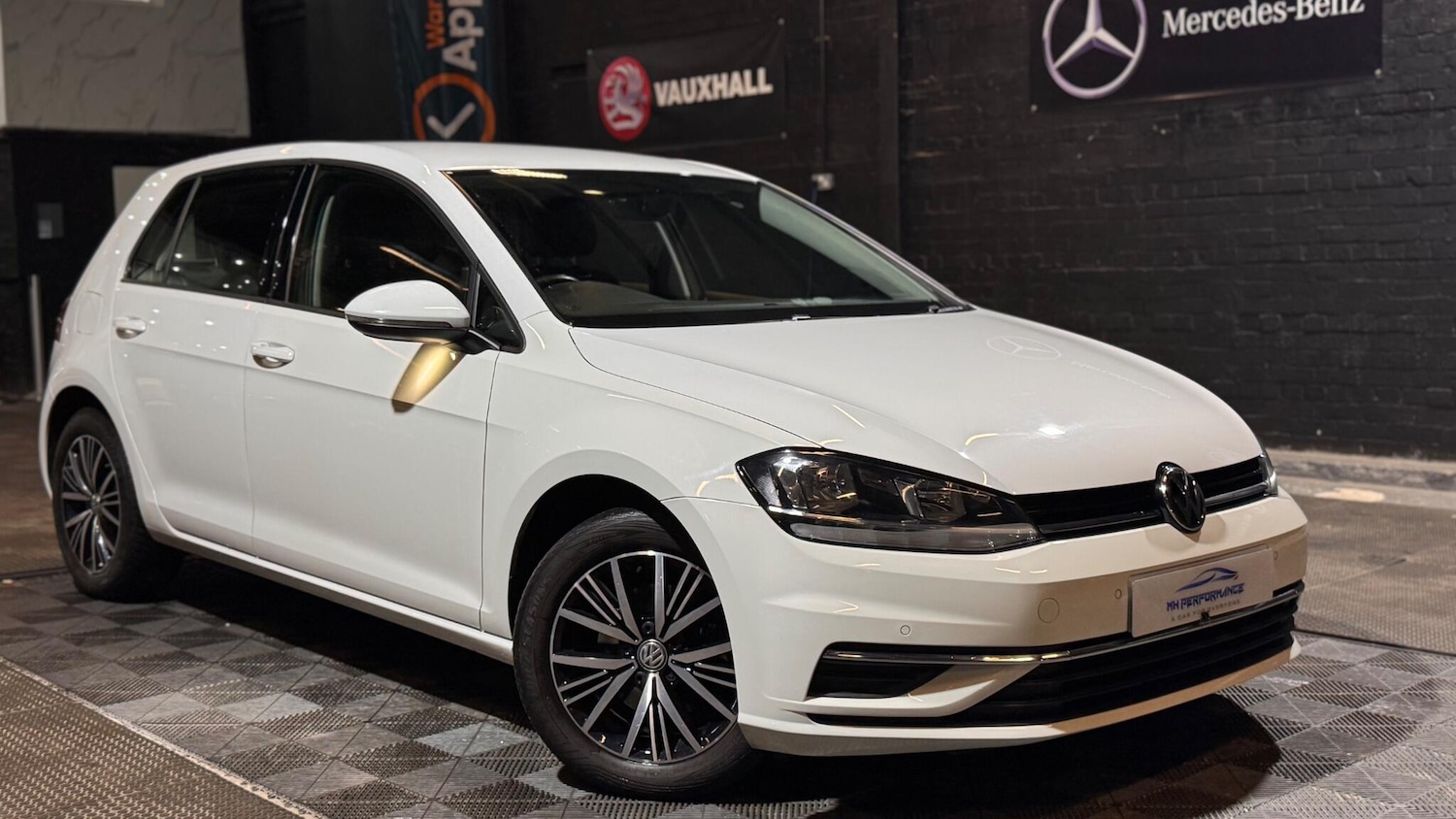 Used Volkswagen Golf 2017 for sale - 77155910: Photo 3