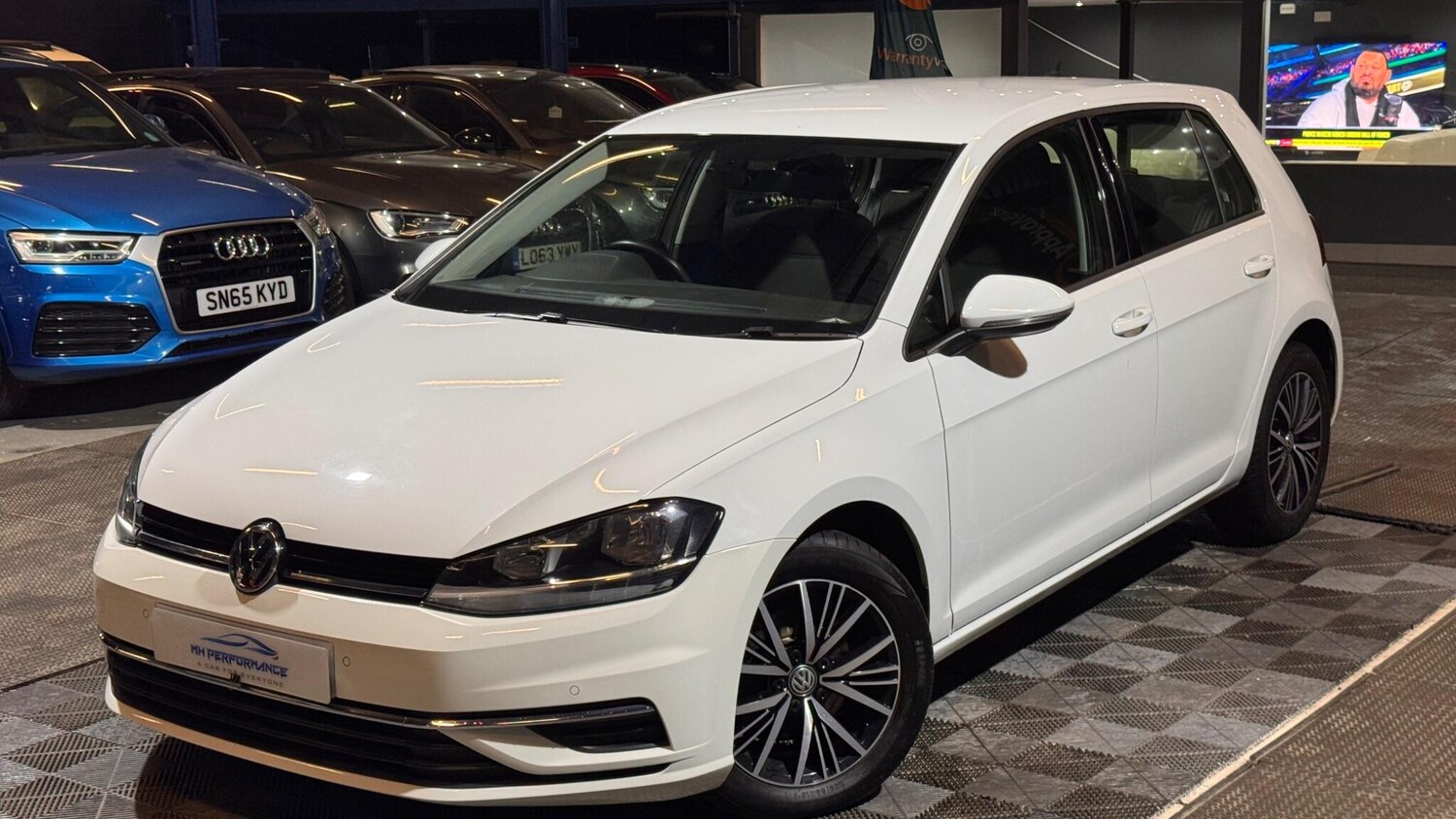 Used Volkswagen Golf 2017 for sale - 77155910: Photo 33
