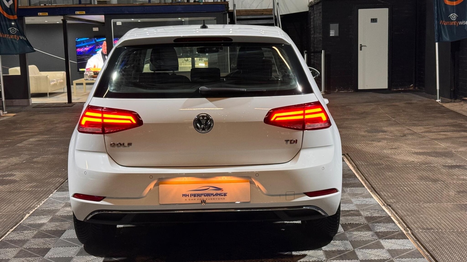 Used Volkswagen Golf 2017 for sale - 77155910: Photo 46