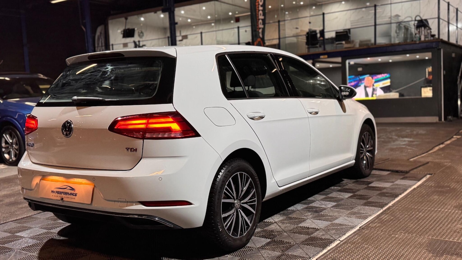 Used Volkswagen Golf 2017 for sale - 77155910: Photo 47