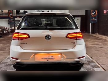 Used Volkswagen Golf 2017 for sale - 77155910: Photo