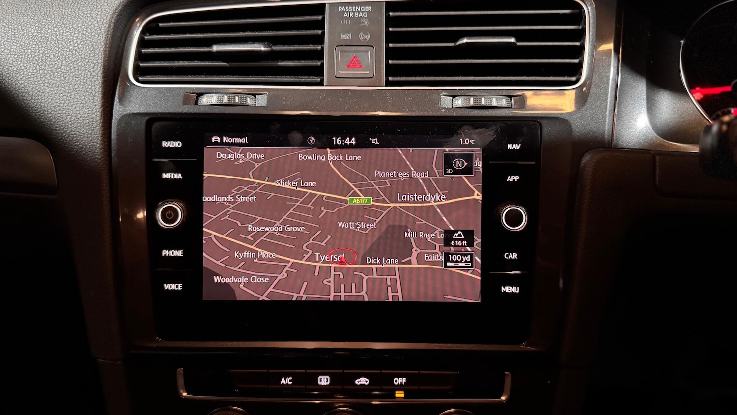 Used Volkswagen Golf 2017 for sale - 77155910: Photo 9