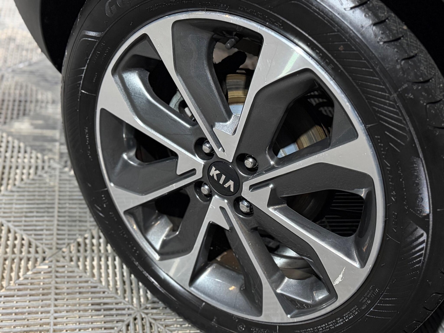 Used Kia Stonic 2019 for sale - 77441231: Photo 18