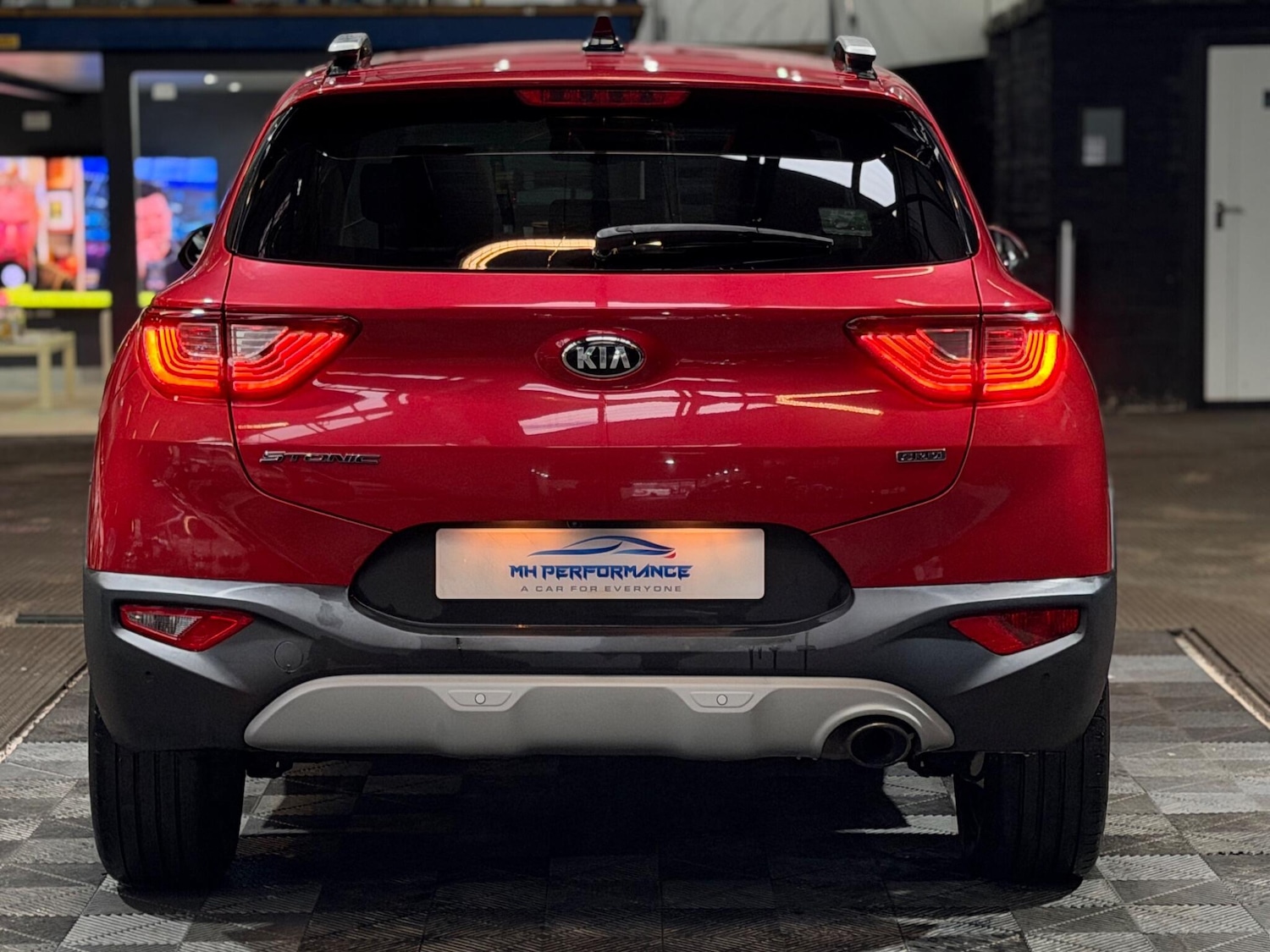 Used Kia Stonic 2019 for sale - 77441231: Photo 2