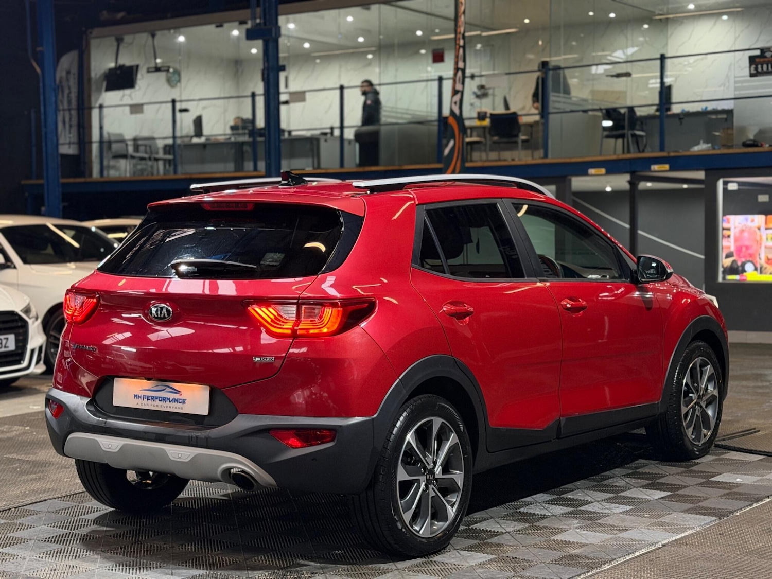 Used Kia Stonic 2019 for sale - 77441231: Photo 3