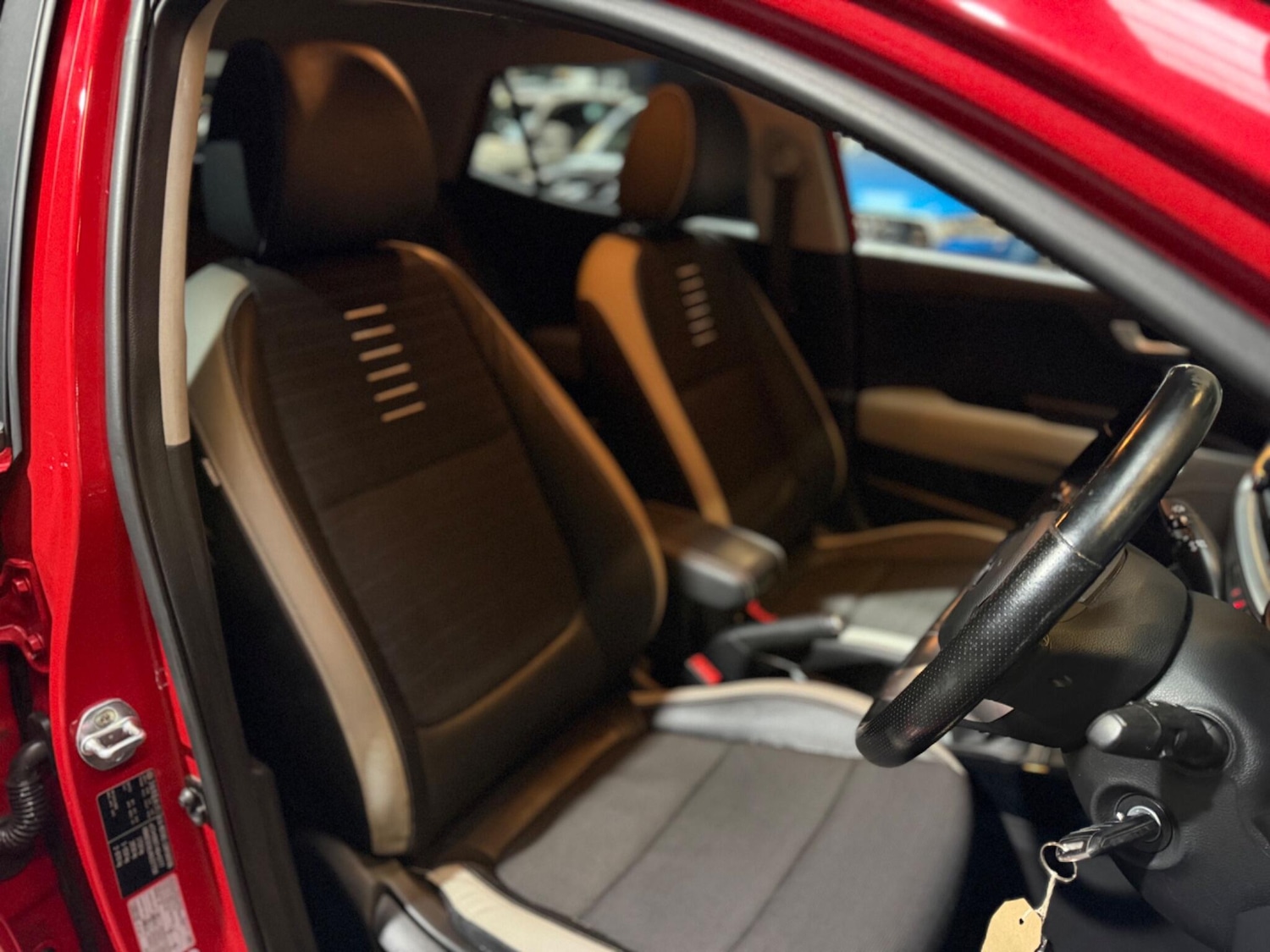 Used Kia Stonic 2019 for sale - 77441231: Photo 30