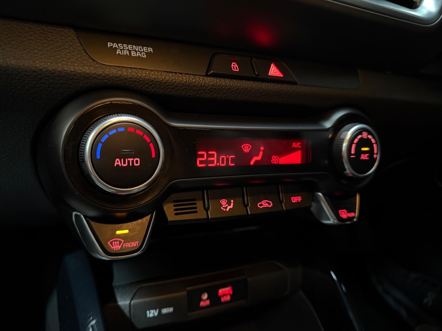 Used Kia Stonic 2019 for sale - 77441231: Photo 35