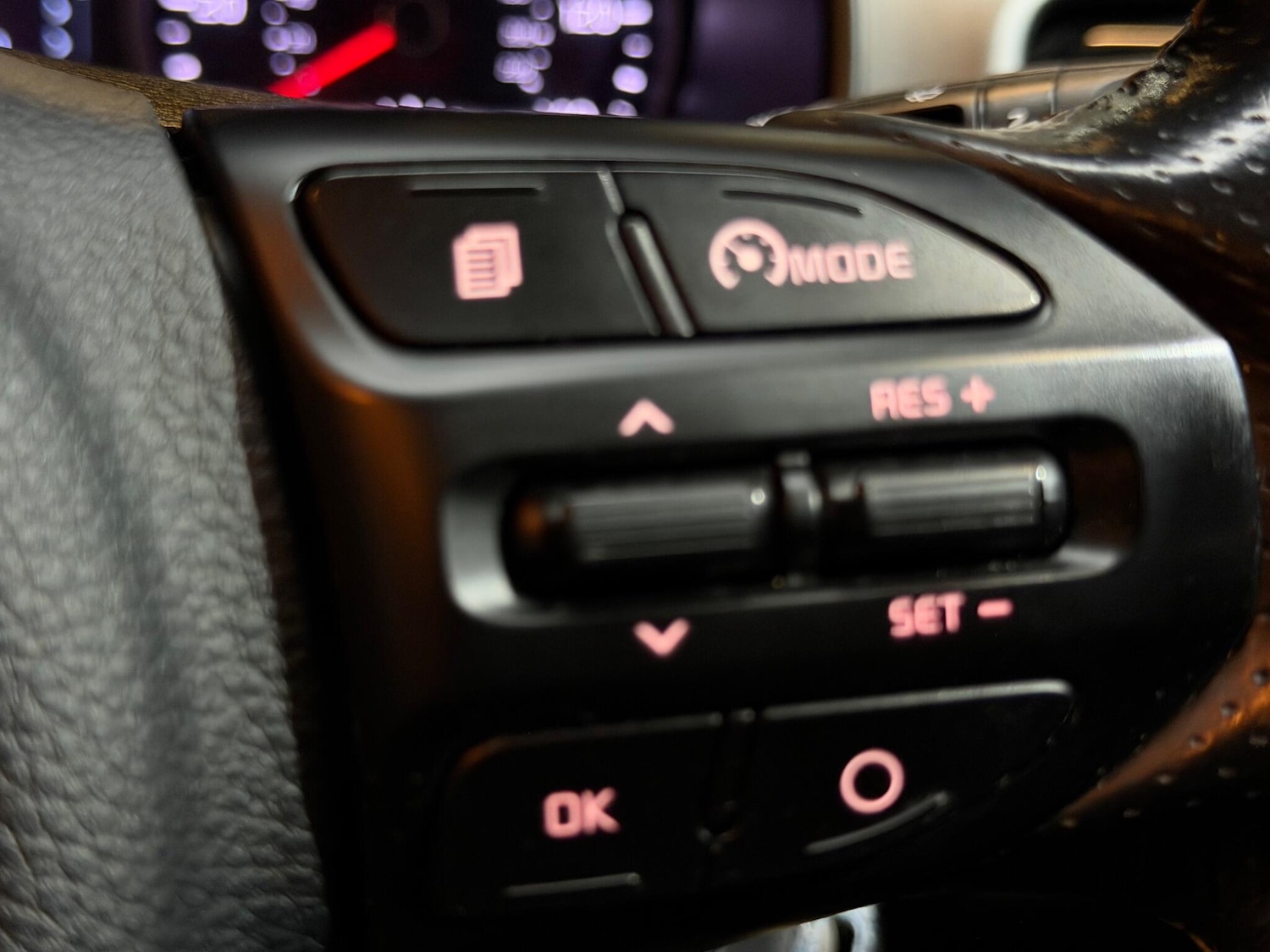 Used Kia Stonic 2019 for sale - 77441231: Photo 37