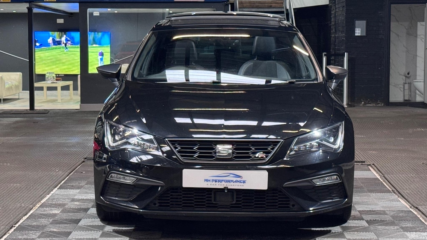 Used SEAT Leon 2020 for sale - 77156071: Photo 2