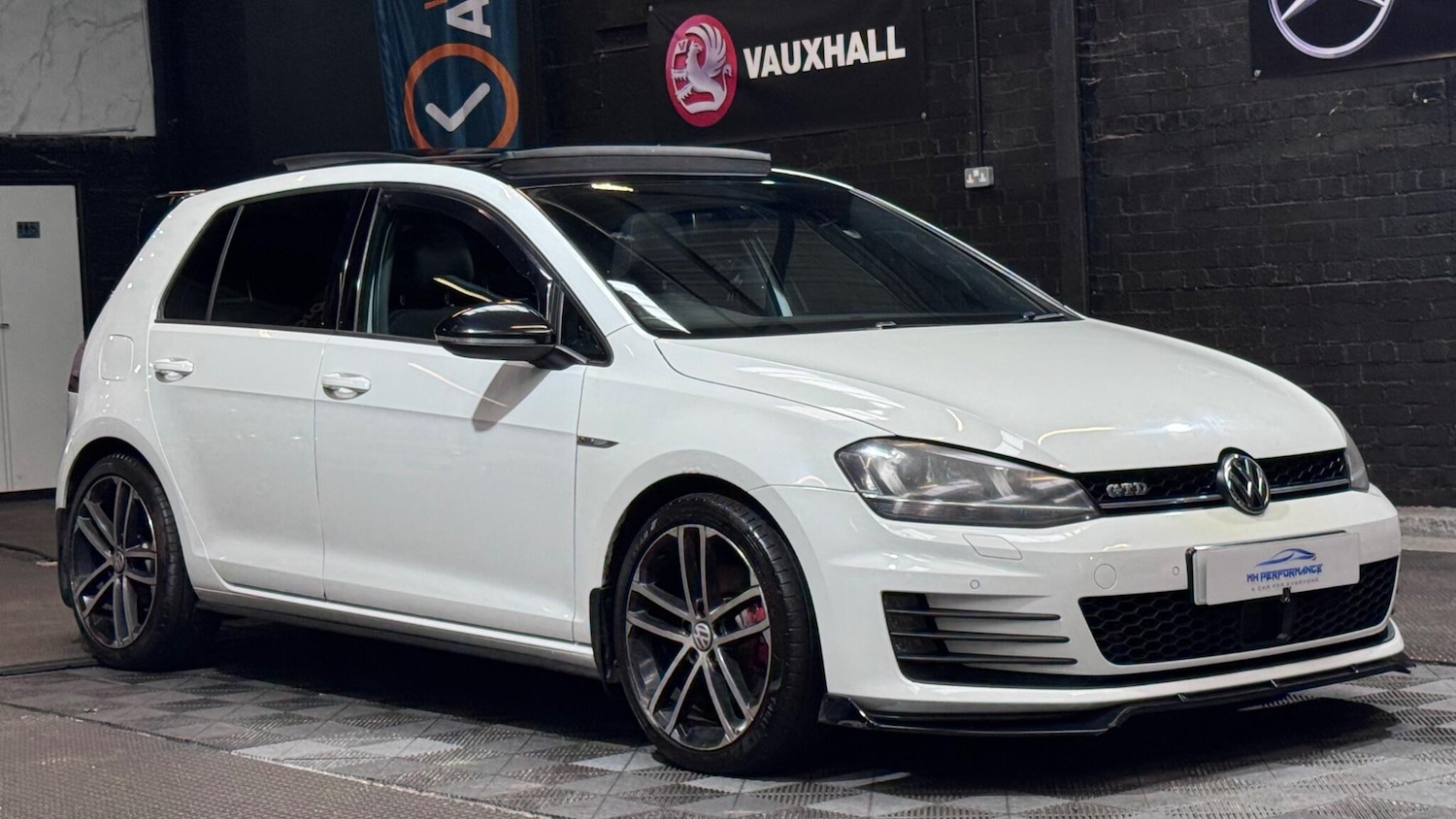 Used Volkswagen Golf 2014 for sale - 77237541: Photo 32