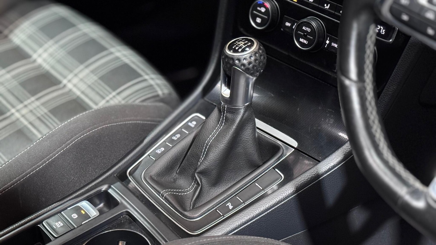 Used Volkswagen Golf 2014 for sale - 77237541: Photo 47