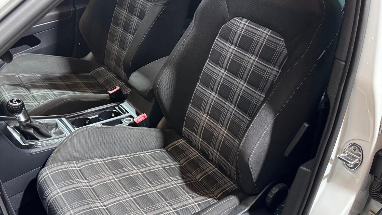 Used Volkswagen Golf 2014 for sale - 77237541: Photo 67