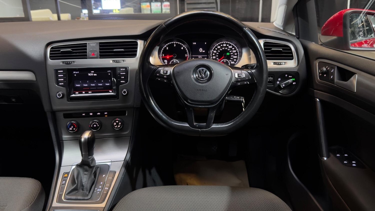 Used Volkswagen Golf 2015 for sale - 77993732: Photo 5