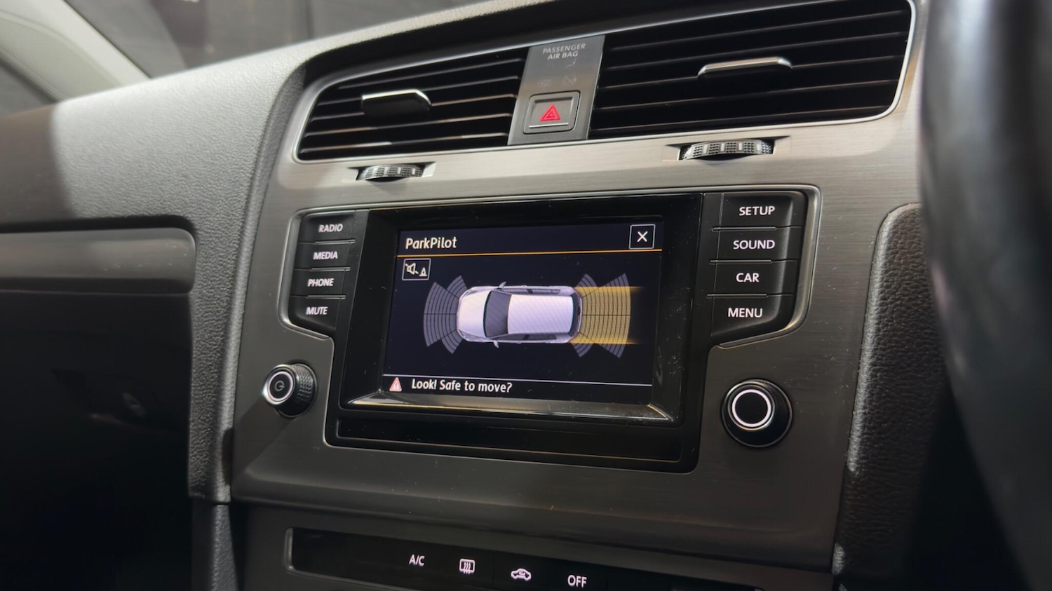 Used Volkswagen Golf 2015 for sale - 77993732: Photo 9