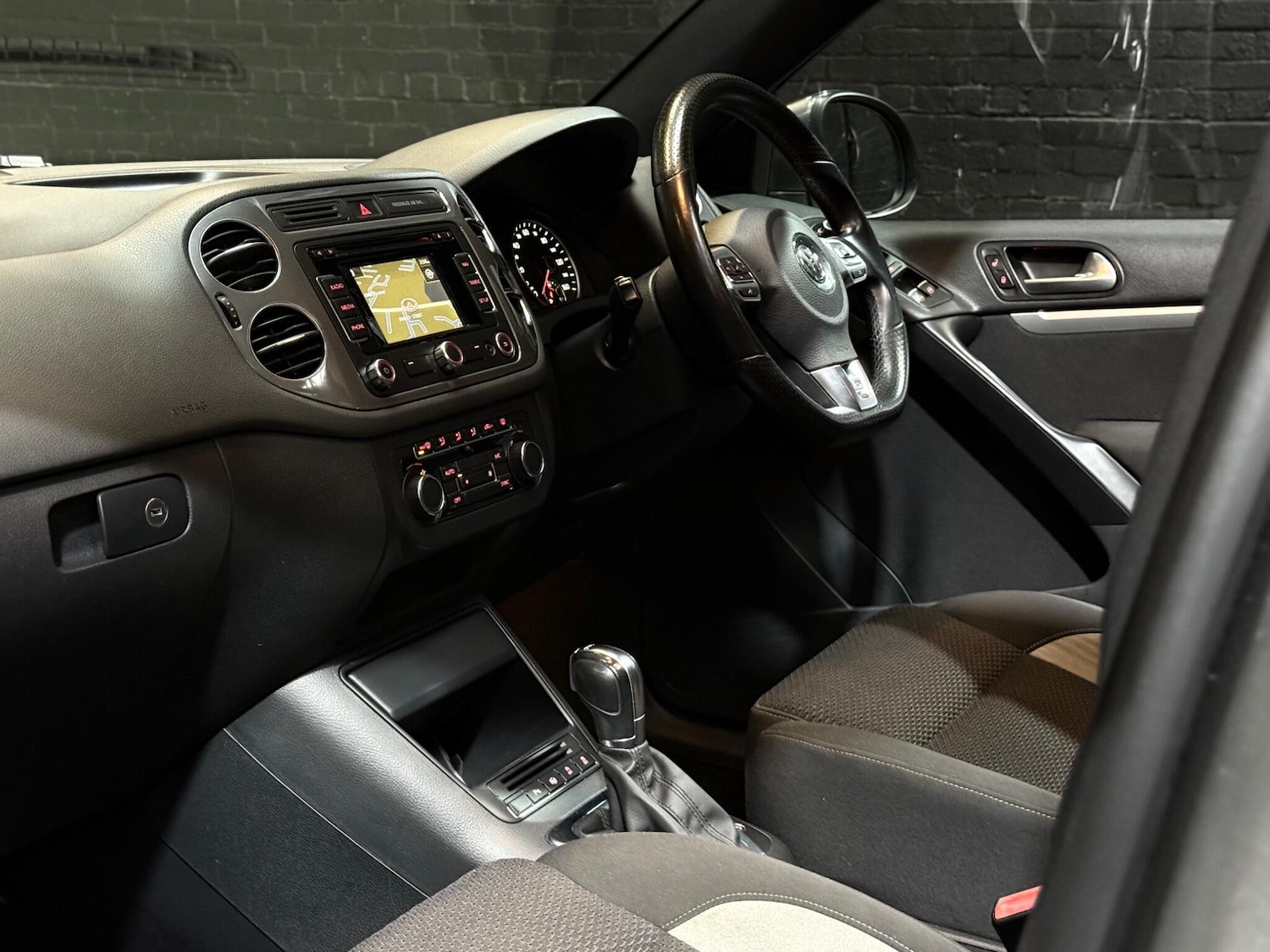 Used Volkswagen Tiguan 2013 for sale - 77510126: Photo 11