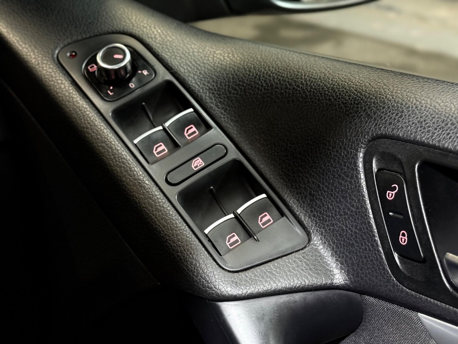 Used Volkswagen Tiguan 2013 for sale - 77510126: Photo 38