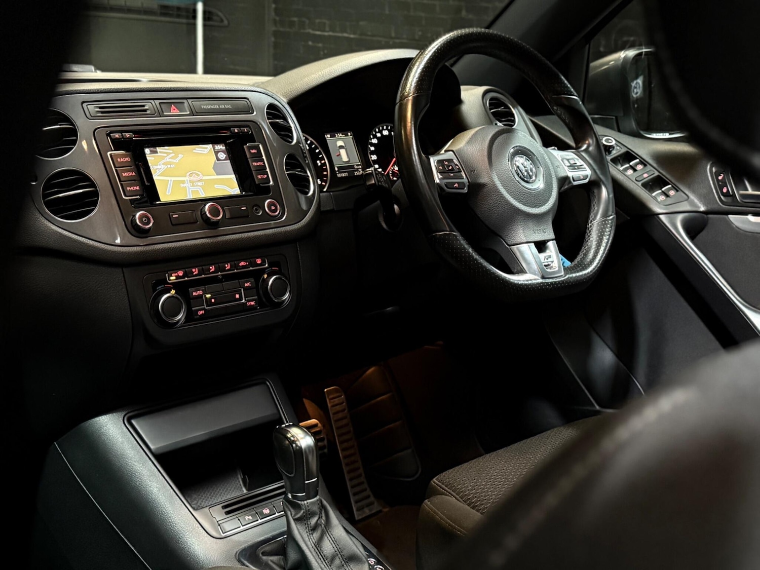 Used Volkswagen Tiguan 2013 for sale - 77510126: Photo 61